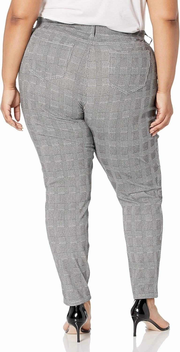 Amazon Essentials Women's Pull-On Knit Jegging (Available in Plus Size)