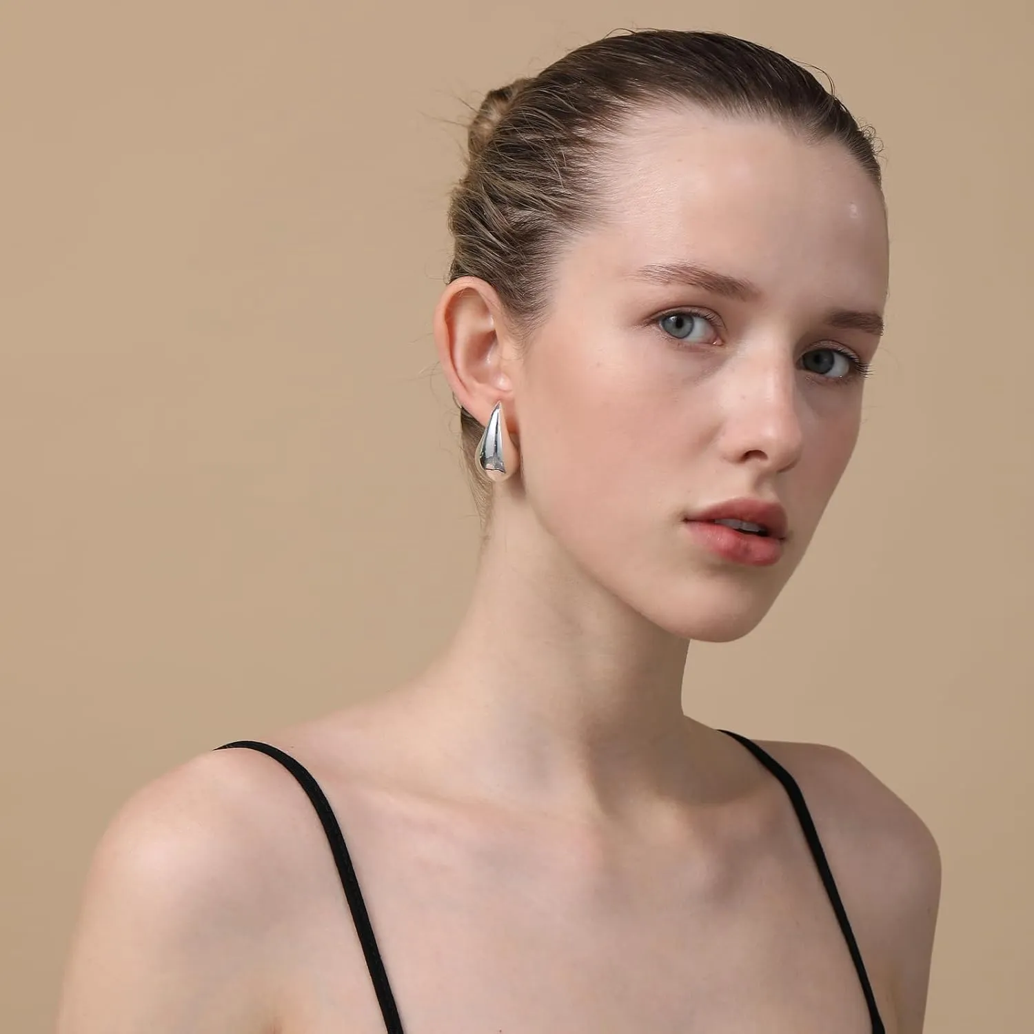Apsvo Chunky Gold Hoop Earrings for Women, Dupes Earrings Lightweight Waterdrop Hollow Open Hoops, Hypoallergenic Gold Plated Earrings Fashion Jewelry