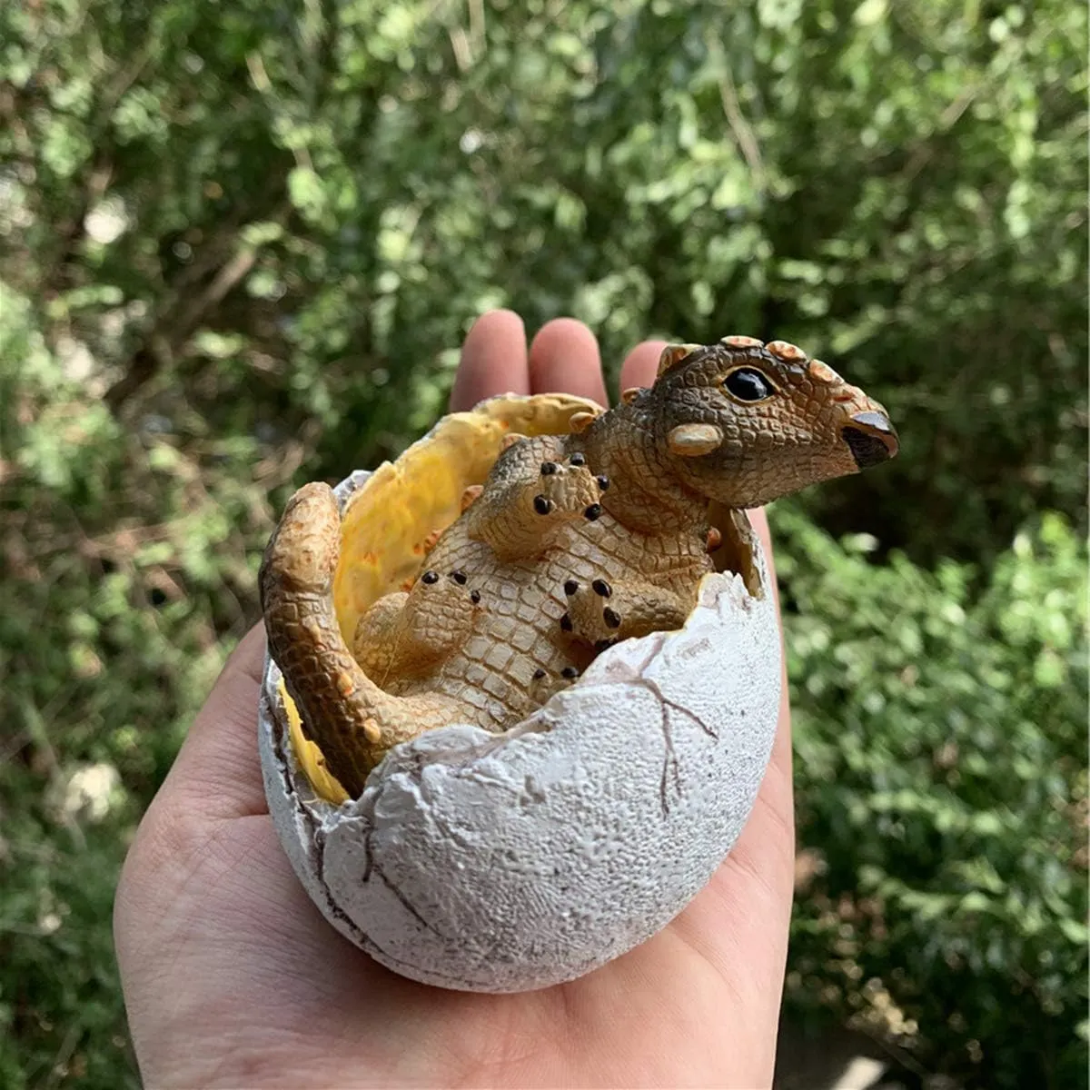 EDAGE Ankylosaurus Baby Egg Figure Jurassic Ankylosauridae Dinosaur Realistic Animal Models Educational Painted Figure Toys Dinos Collector Decor Gift Birthday for Adult (Gray)