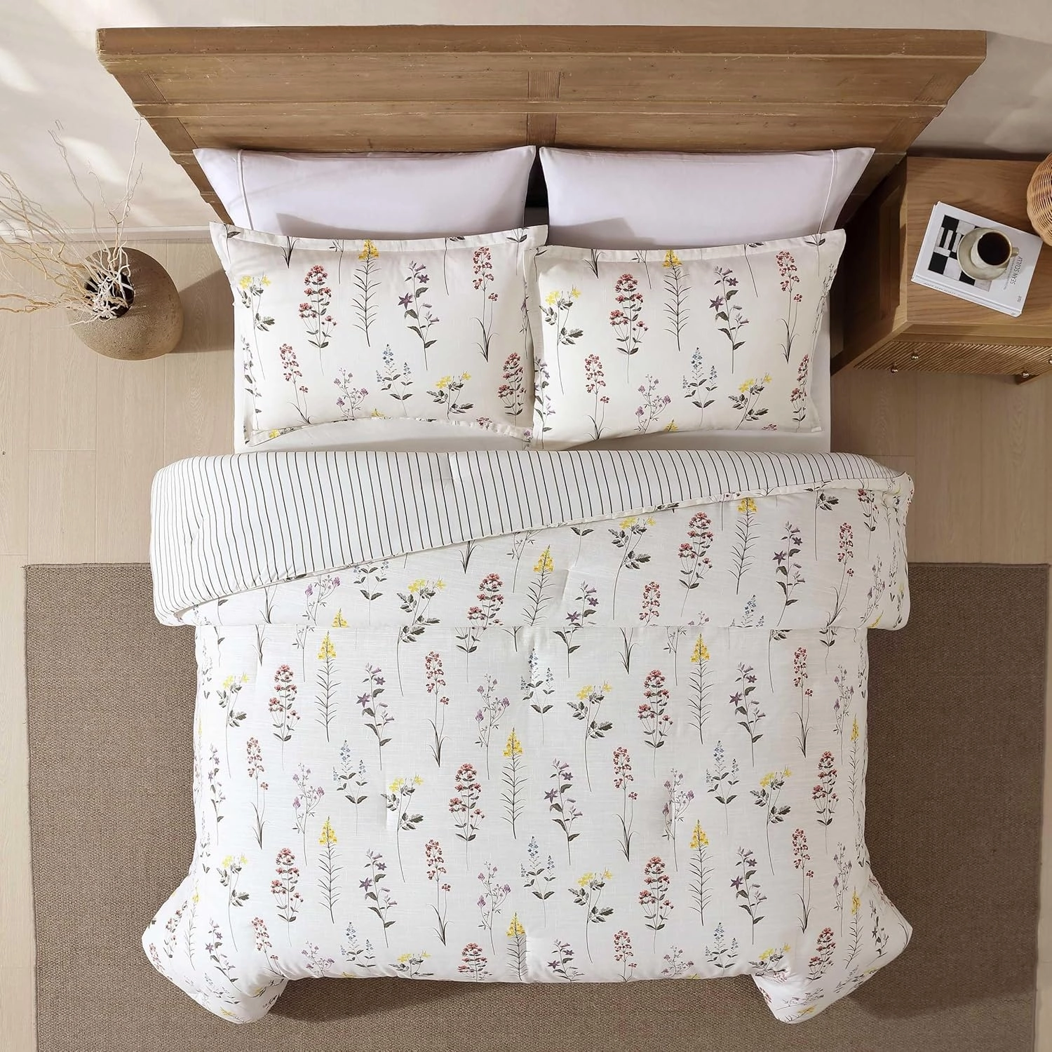Eddie Bauer - Full/Queen Comforter Set, Super Soft Reversible Bedding with Matching Sham, Floral & Pinstripe Design (Wildflower Beige, Full/Queen)