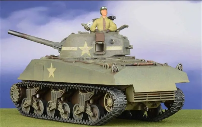 for Forces of Valor US MEDIUM TANK SHERMAN M4AE TRAINING VEHICLE 5TH ARMOURED DIVISION NEW YORK 1943 1:32 Tank Pre-built Model