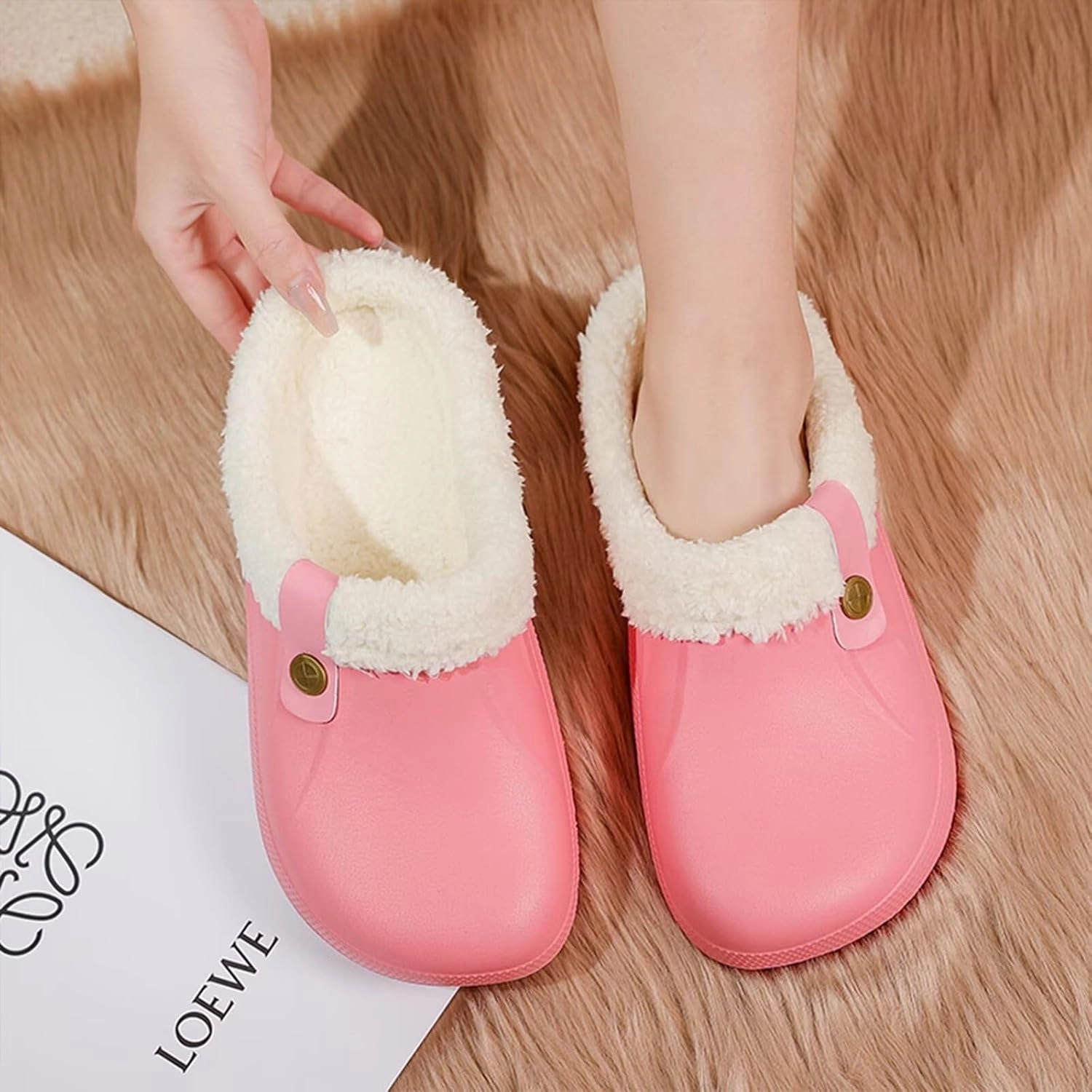 Fur Lined Clogs Waterproof Slippers Fleece Lined Clogs for Women Men Fuzzy Winter Warm Indoor Outdoor Shoes