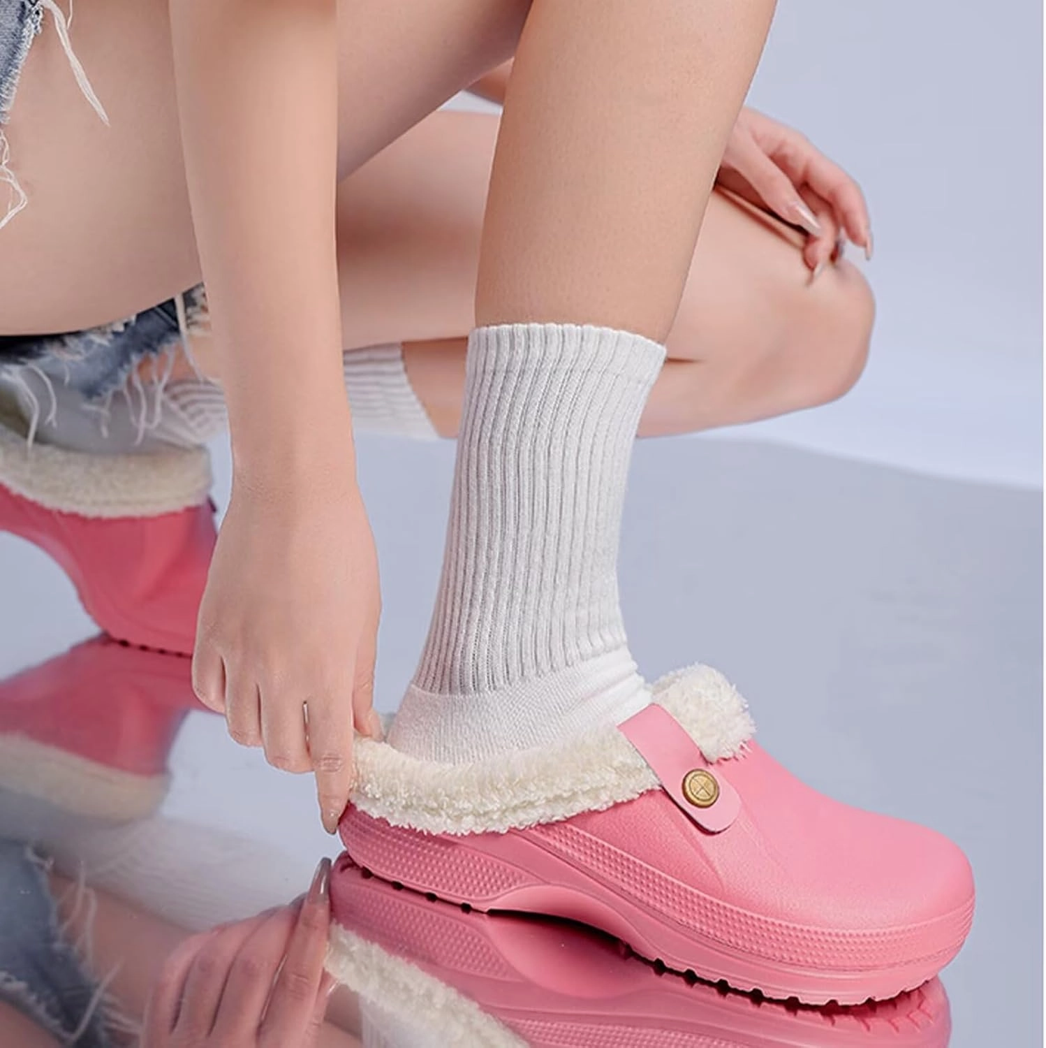 Fur Lined Clogs Waterproof Slippers Fleece Lined Clogs for Women Men Fuzzy Winter Warm Indoor Outdoor Shoes