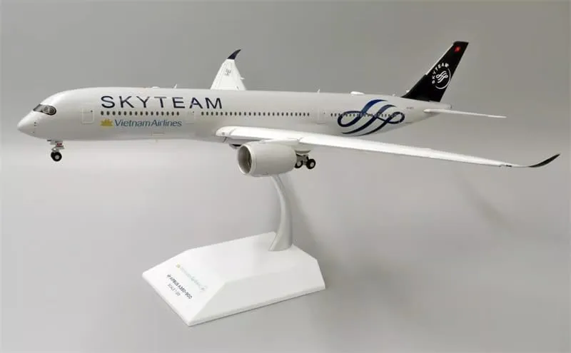 JC Wings Vietnam Airlines for Airbus A350-900 VN-A897 SkyTeam Alliance Flaps Down 1:200 Aircraft Pre-Built Model