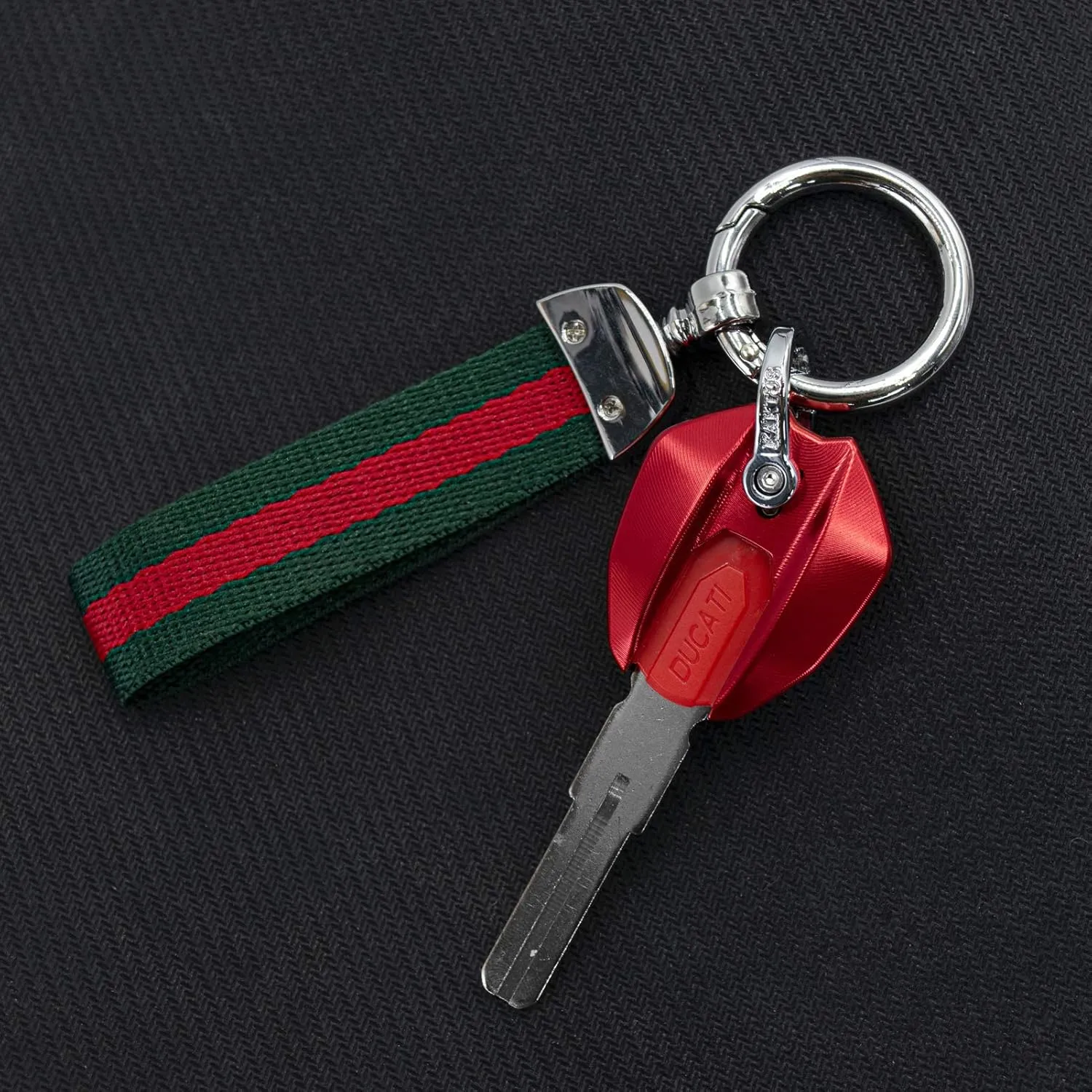 Key cover compatible with Monster 695/696/795/796/1100,Streetfighter,Diavel XDiavel MTS1200,899 1199 1299 Panigale V2 ignition key holder