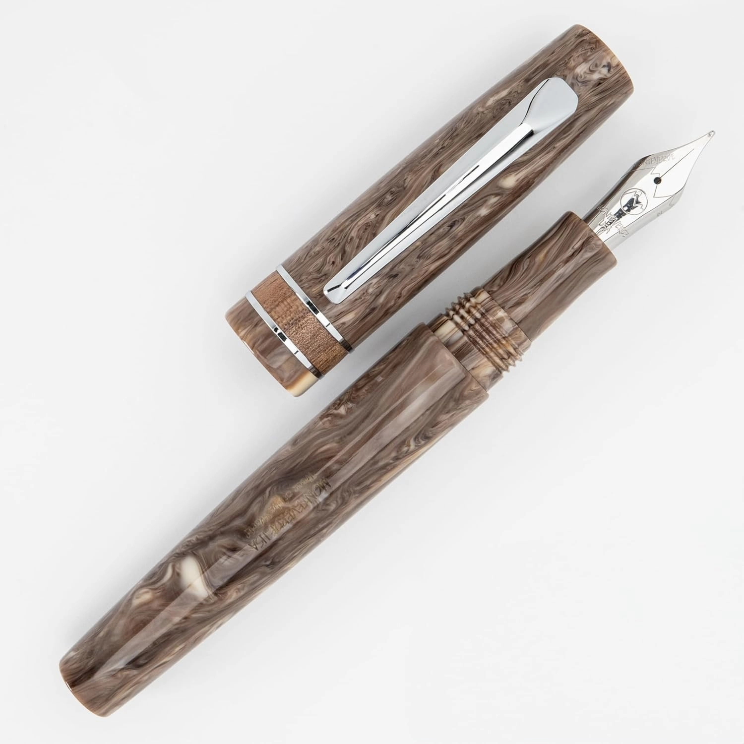 Monteverde Avenue of the Baobabs Fountain Pen (beige swirl) - M