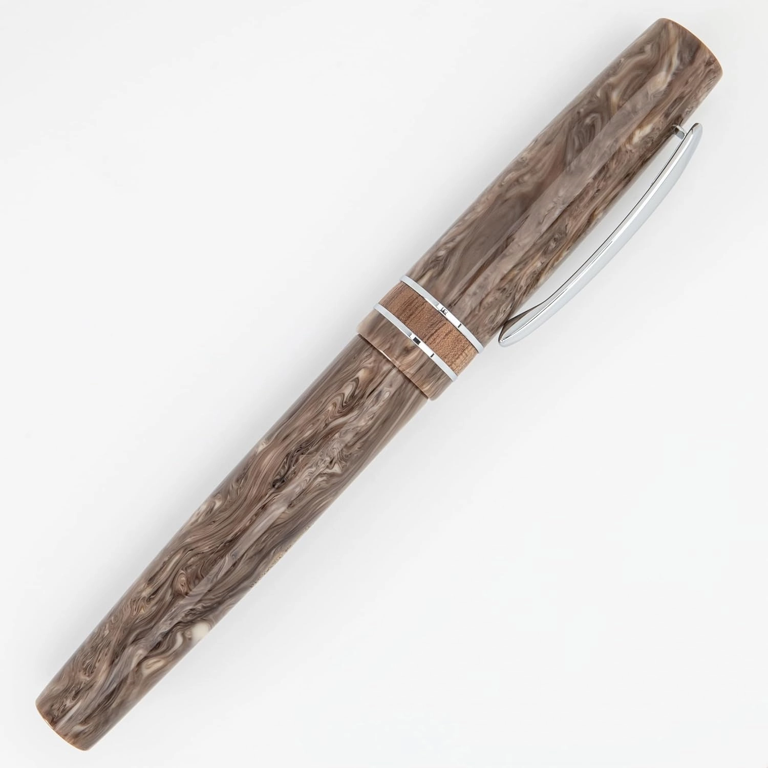 Monteverde Avenue of the Baobabs Fountain Pen (beige swirl) - M