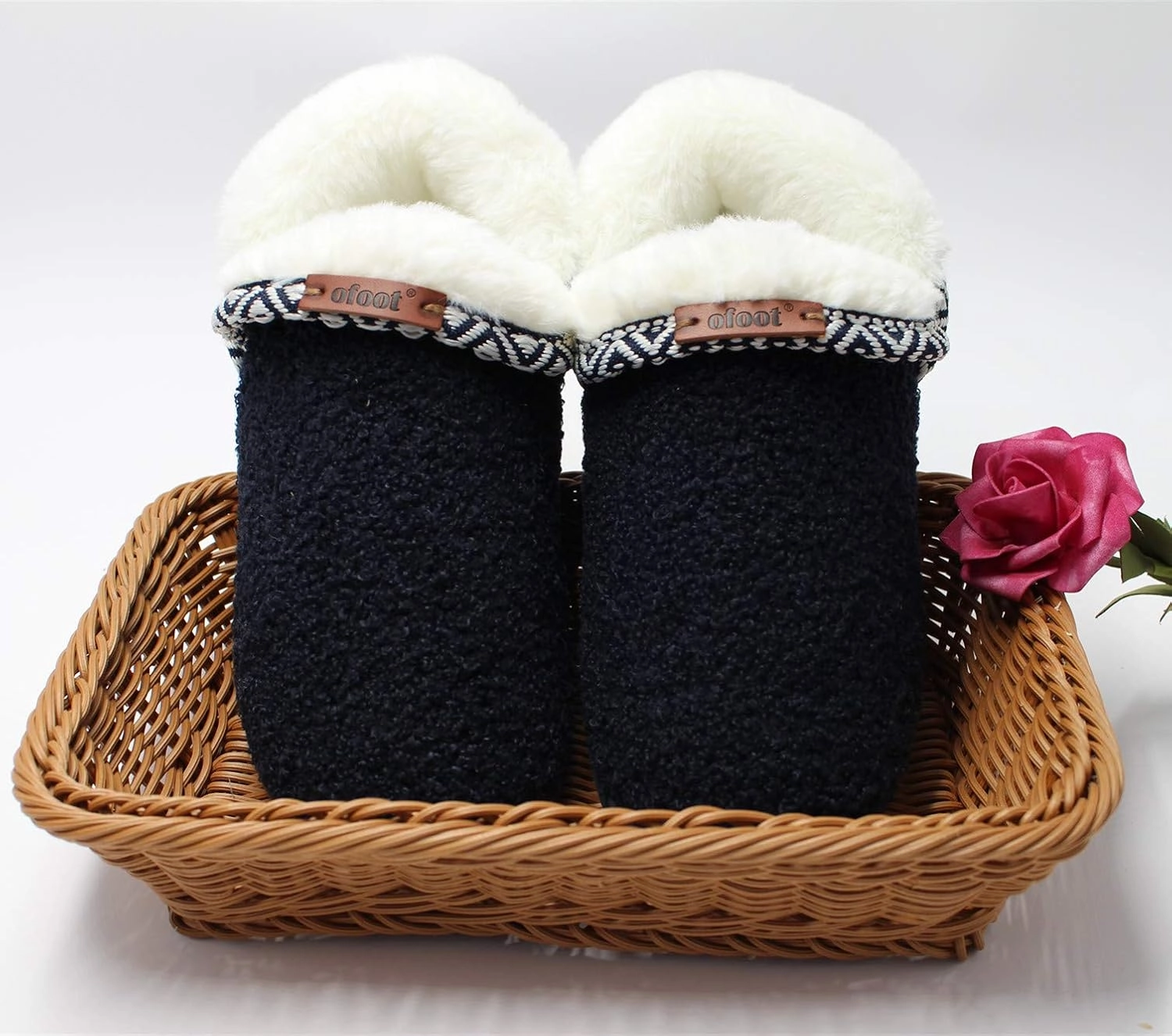 ofoot Women's Warm Fuzzy House Slippers with Back,Faux Fur Bedroom Shoes Soft Thick Memory Foam Plush Lining Indoor Outdoor Non Slip Rubber Soles