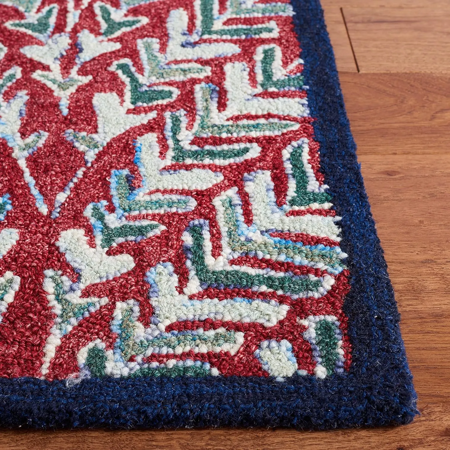 SAFAVIEH Capri Collection Area Rug - 5' x 8', Red & Green, Handmade Wool, Ideal for High Traffic Areas in Living Room, Bedroom (CPR208Q)