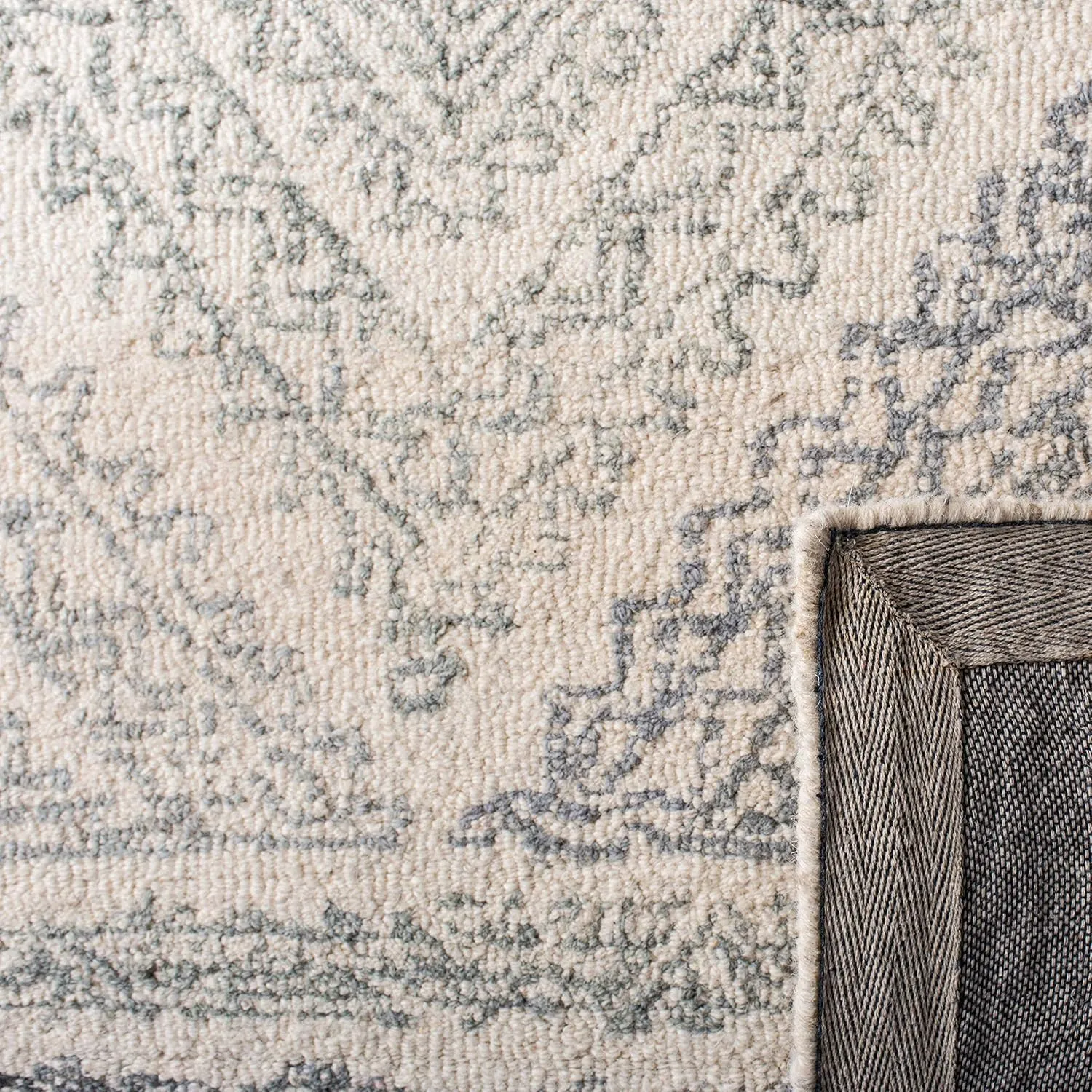 SAFAVIEH Micro-Loop Collection Runner Rug - 2'3" x 7', Ivory & Grey, Handmade Moroccan Boho Wool, Ideal for High Traffic Areas in Living Room, Bedroom (MLP206A)