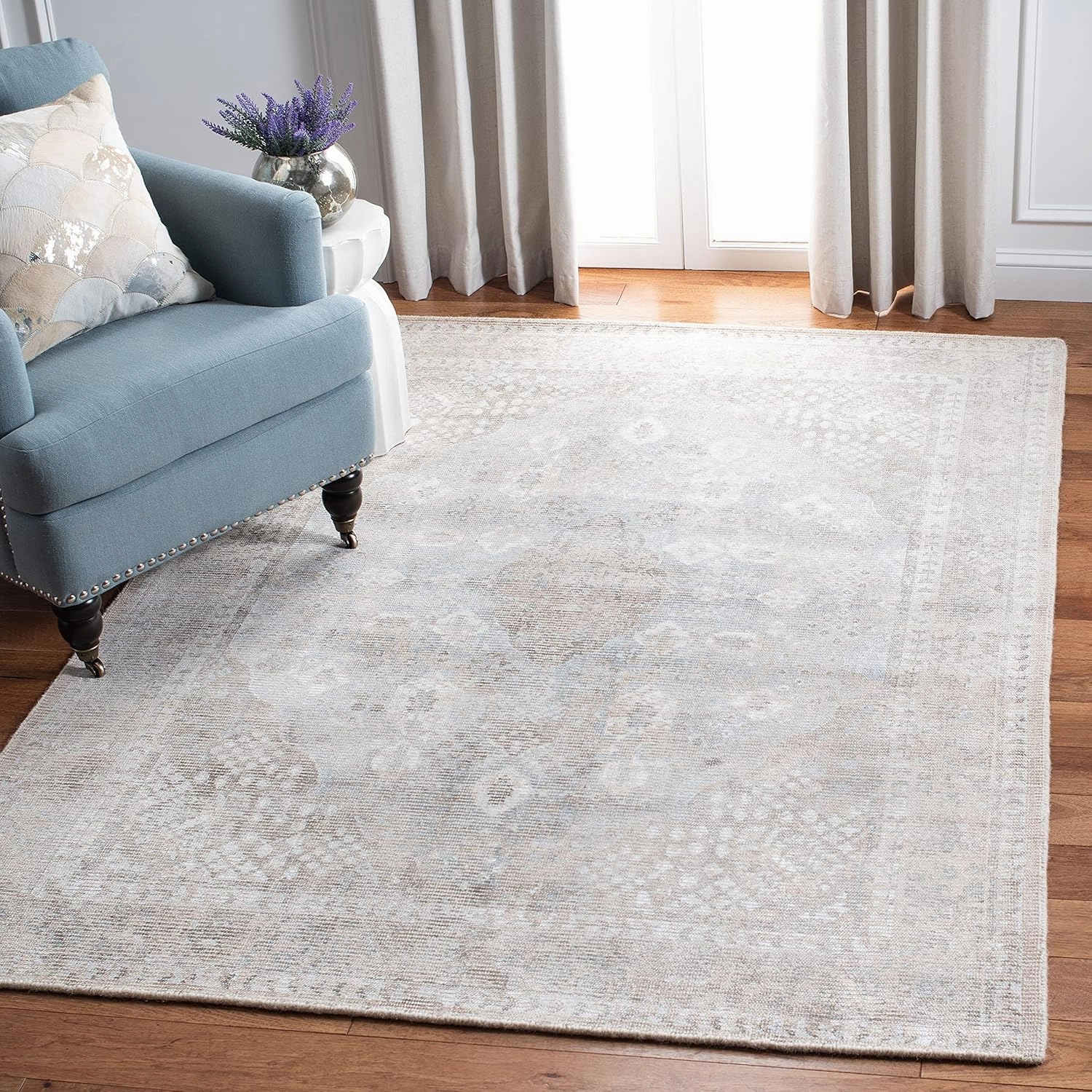 SAFAVIEH Restoration Vintage Collection Accent Rug - 3' x 5', Beige & Sand, Handmade Distressed Wool & Viscose, Ideal for High Traffic Areas in Entryway, Living Room, Bedroom (RVT703B)