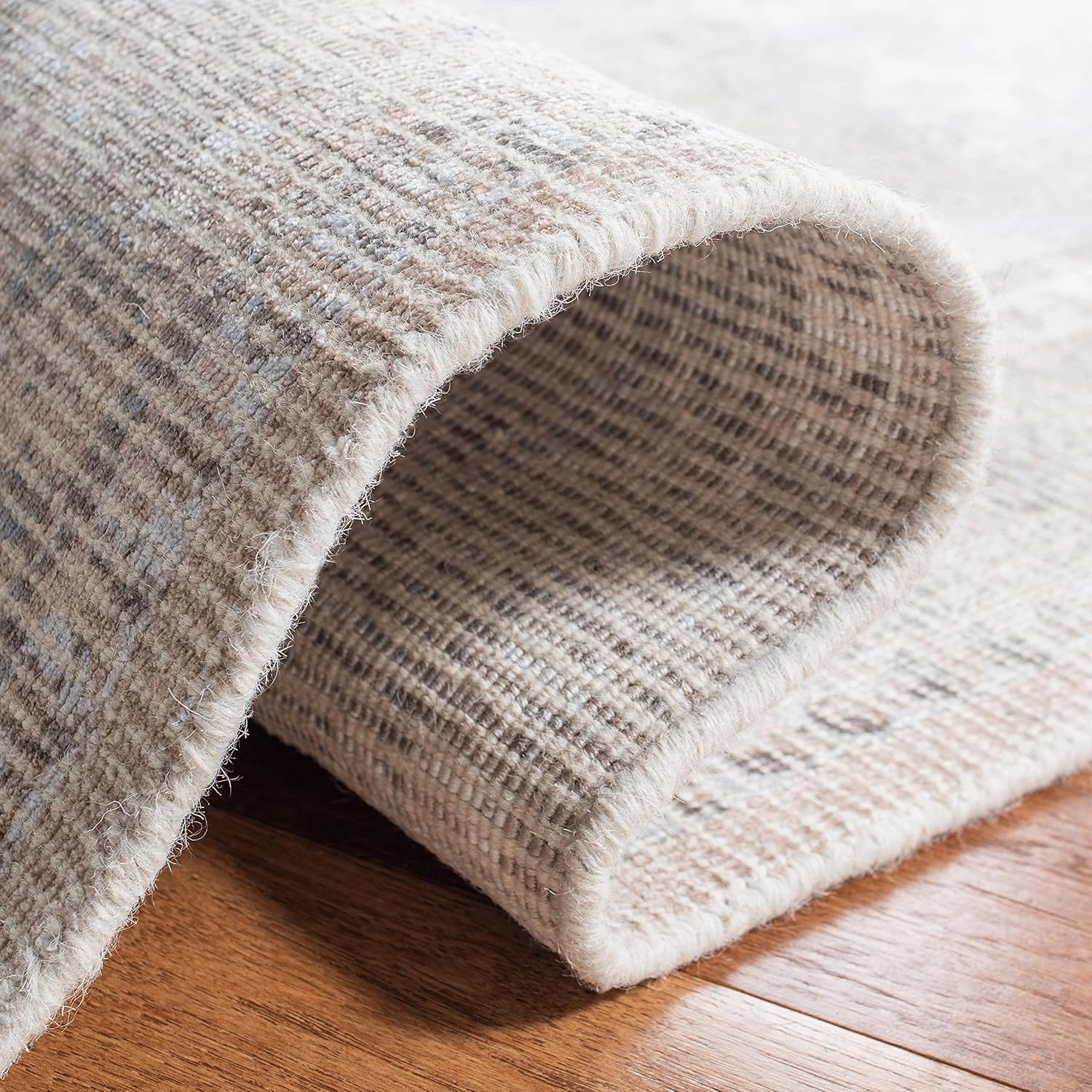 SAFAVIEH Restoration Vintage Collection Accent Rug - 3' x 5', Beige & Sand, Handmade Distressed Wool & Viscose, Ideal for High Traffic Areas in Entryway, Living Room, Bedroom (RVT703B)