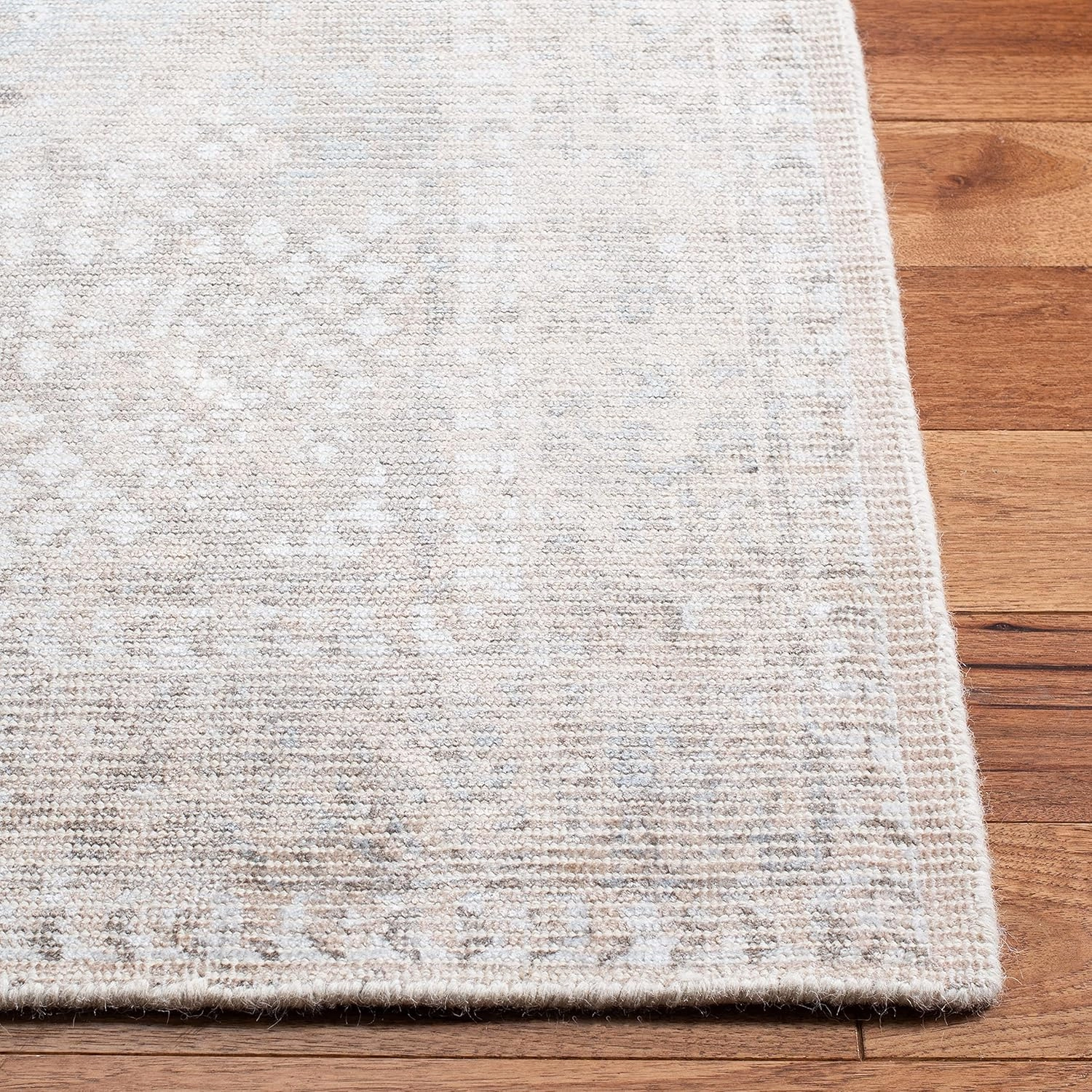 SAFAVIEH Restoration Vintage Collection Accent Rug - 3' x 5', Beige & Sand, Handmade Distressed Wool & Viscose, Ideal for High Traffic Areas in Entryway, Living Room, Bedroom (RVT703B)