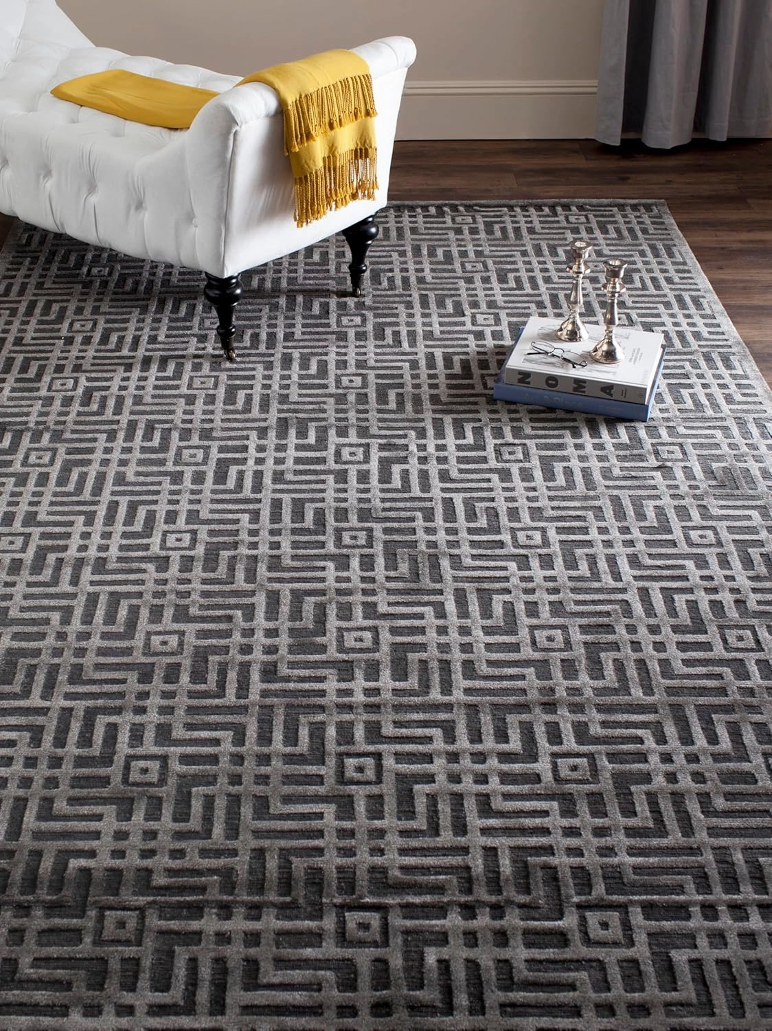SAFAVIEH Tibetan Collection Area Rug - 6' x 9', Charcoal, Hand-Knotted Wool & Viscose, Ideal for High Traffic Areas in Living Room, Bedroom (TB426B)