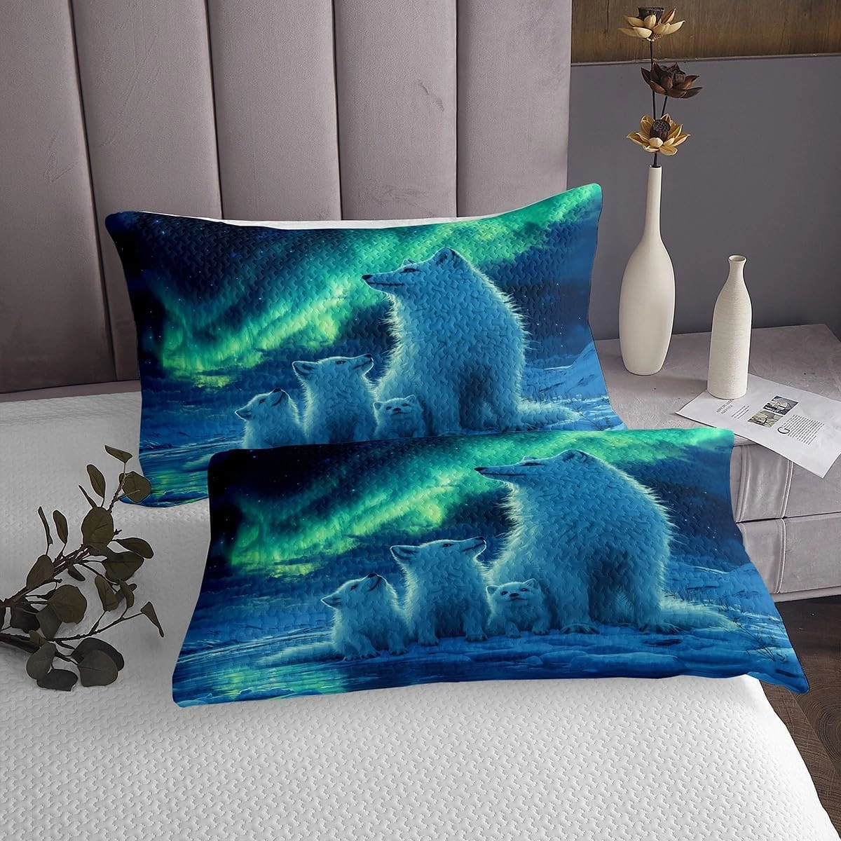 Snow Fox Family Quilt Bedding Set King,Mystery Arctic Aurora Animals Coverlet Bedspread,Winter Safari Animals Lightweight Bedding Bed Cover,Neon Colorful Aurora Bedspread Set (1 Quilt  2 Shams)