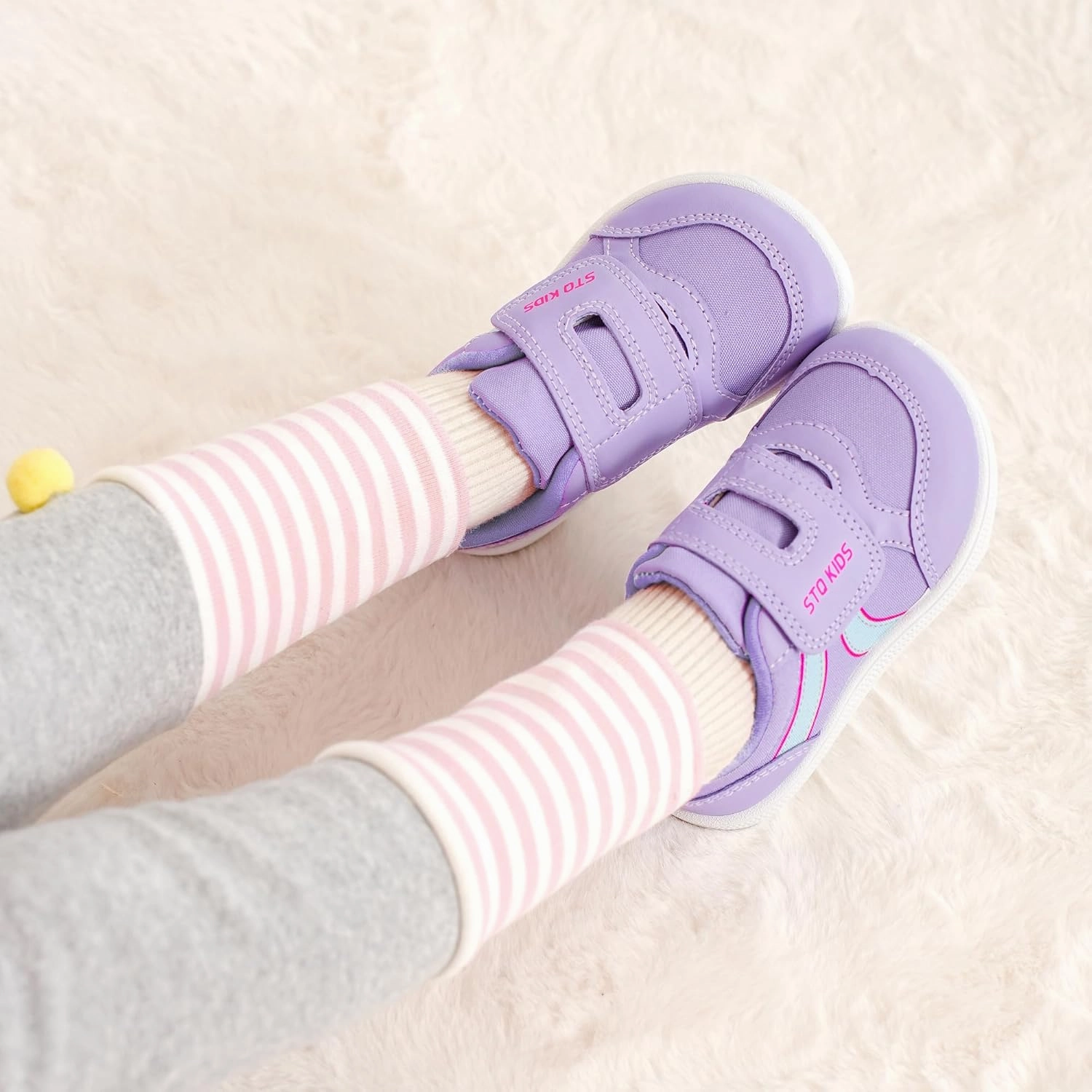 Toddler Wide Toe Box Barefoot Shoes Boys Girls Sneakers Kids Tennis Shoes Preschool Non Slip Lightweight Comfortable First Walking Shoes Running Outdoor Activities