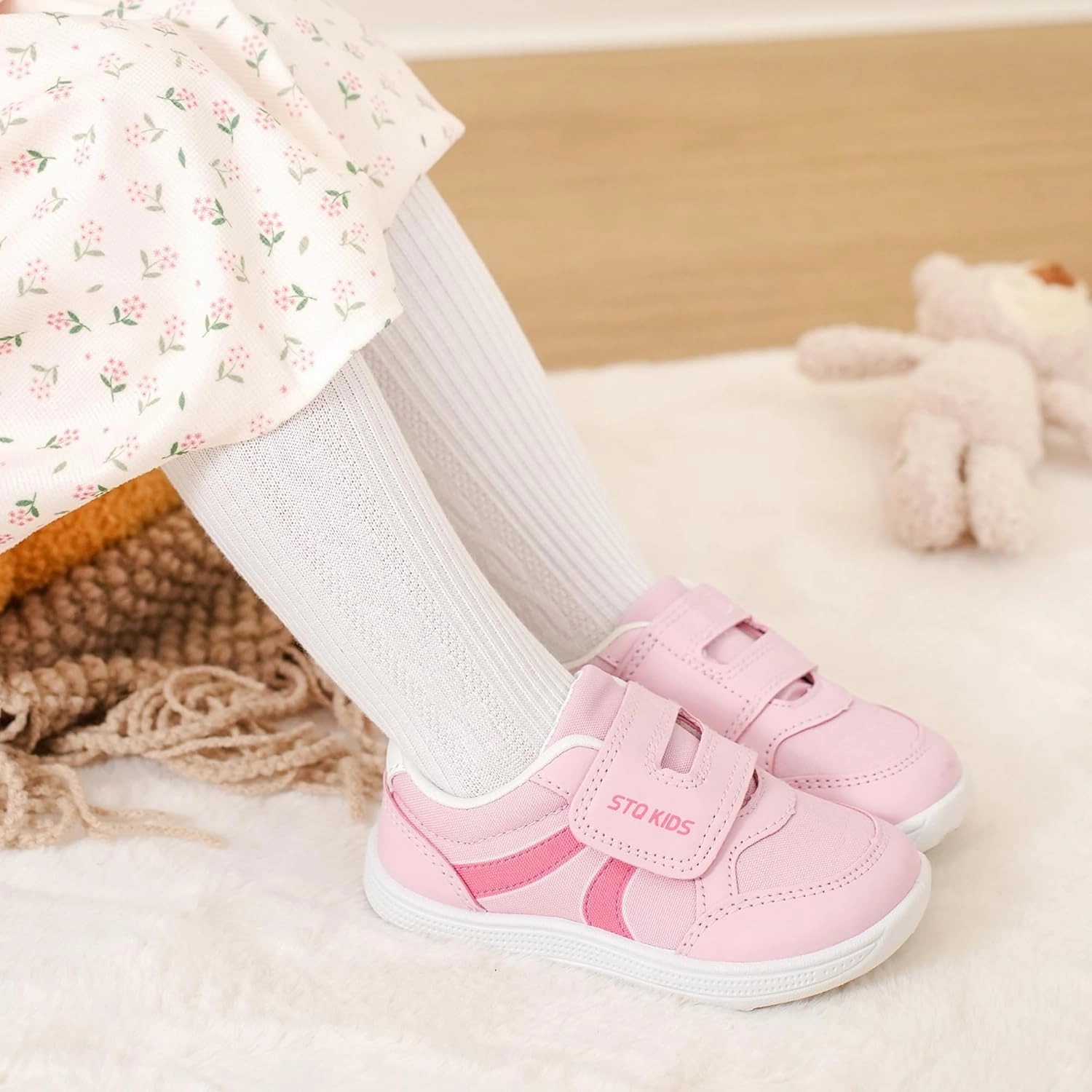 Toddler Wide Toe Box Barefoot Shoes Boys Girls Sneakers Kids Tennis Shoes Preschool Non Slip Lightweight Comfortable First Walking Shoes Running Outdoor Activities