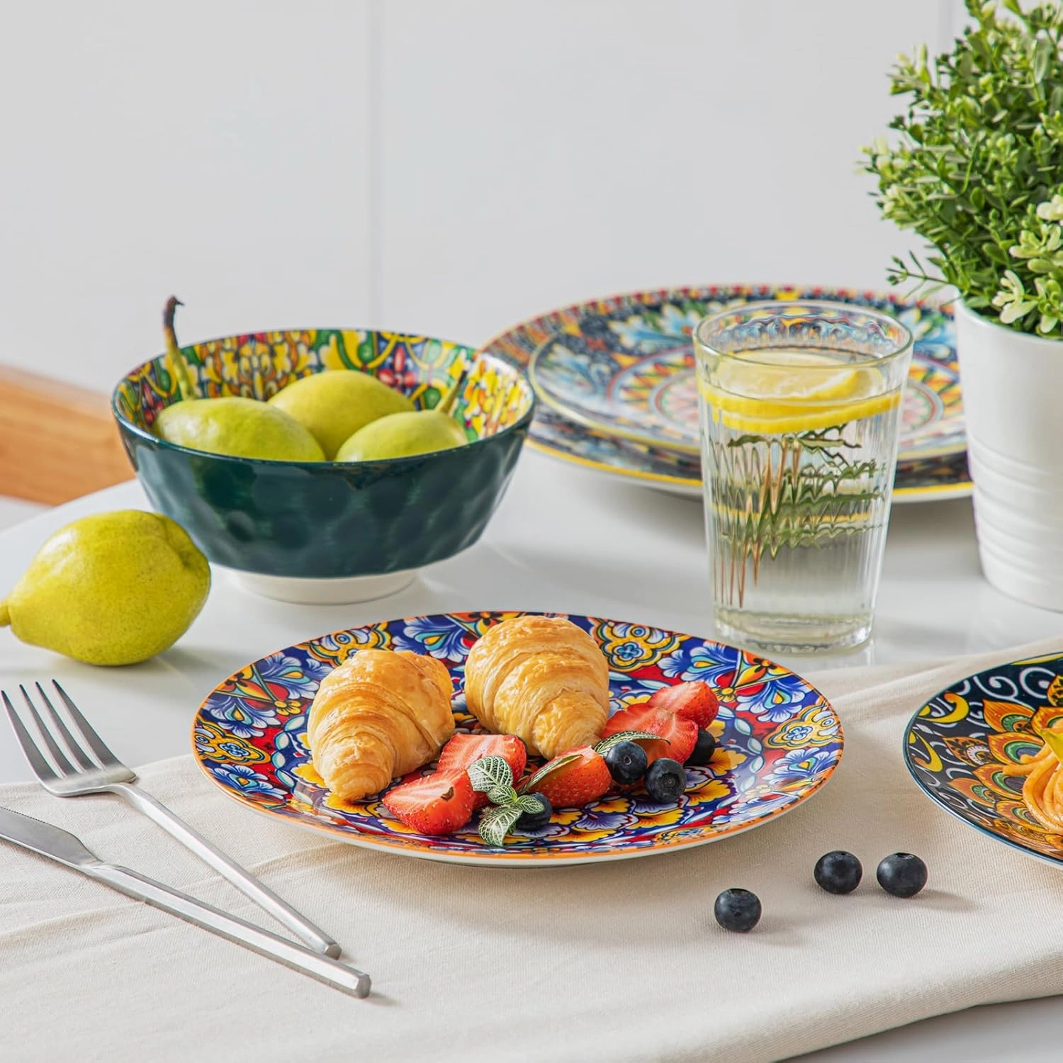 vancasso Salad Plates Set of 6-8.5 Inch Ceramic Dessert Plate, Small Dinner Plate Set, Microwave, Oven and Dishwasher Safe, Colorful Bohemian Style Dishes for Kitchen