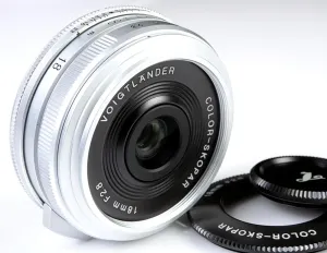 Voigtländer Voigtlander Fujifim X 18mm F2.8 Color-Skopar Silver
