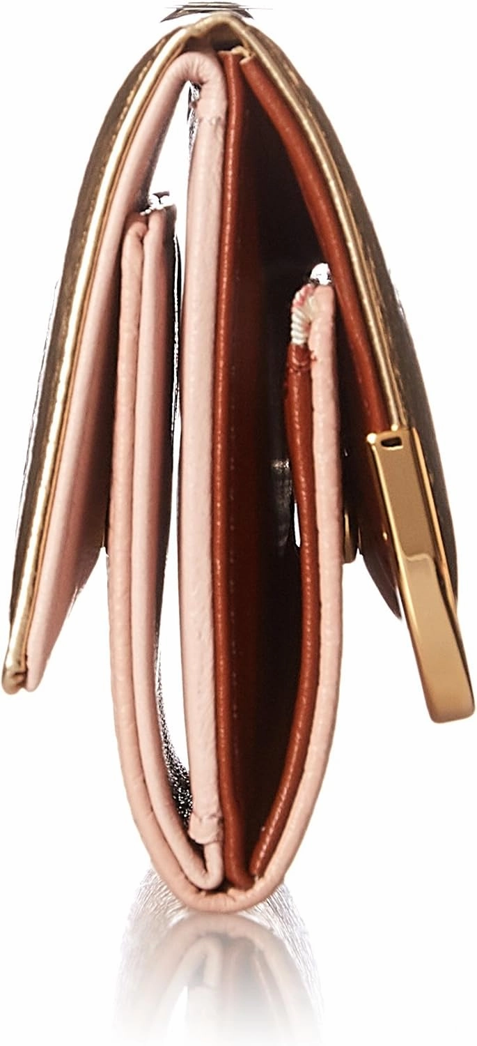 Women's Tri-Fold